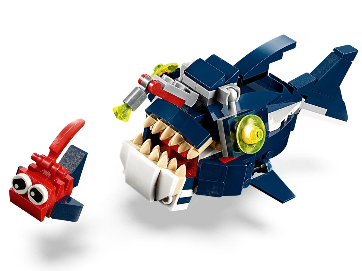LEGO Creator 3 in 1 Deep Sea Creatures (31088) - Shark & Crab to Squid to Angler Fish