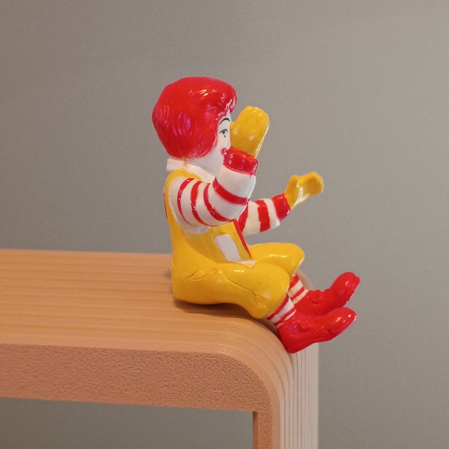 Vintage 1990 McDonalds Happy Meal Ronald McDonald Sitting Figure Toy
