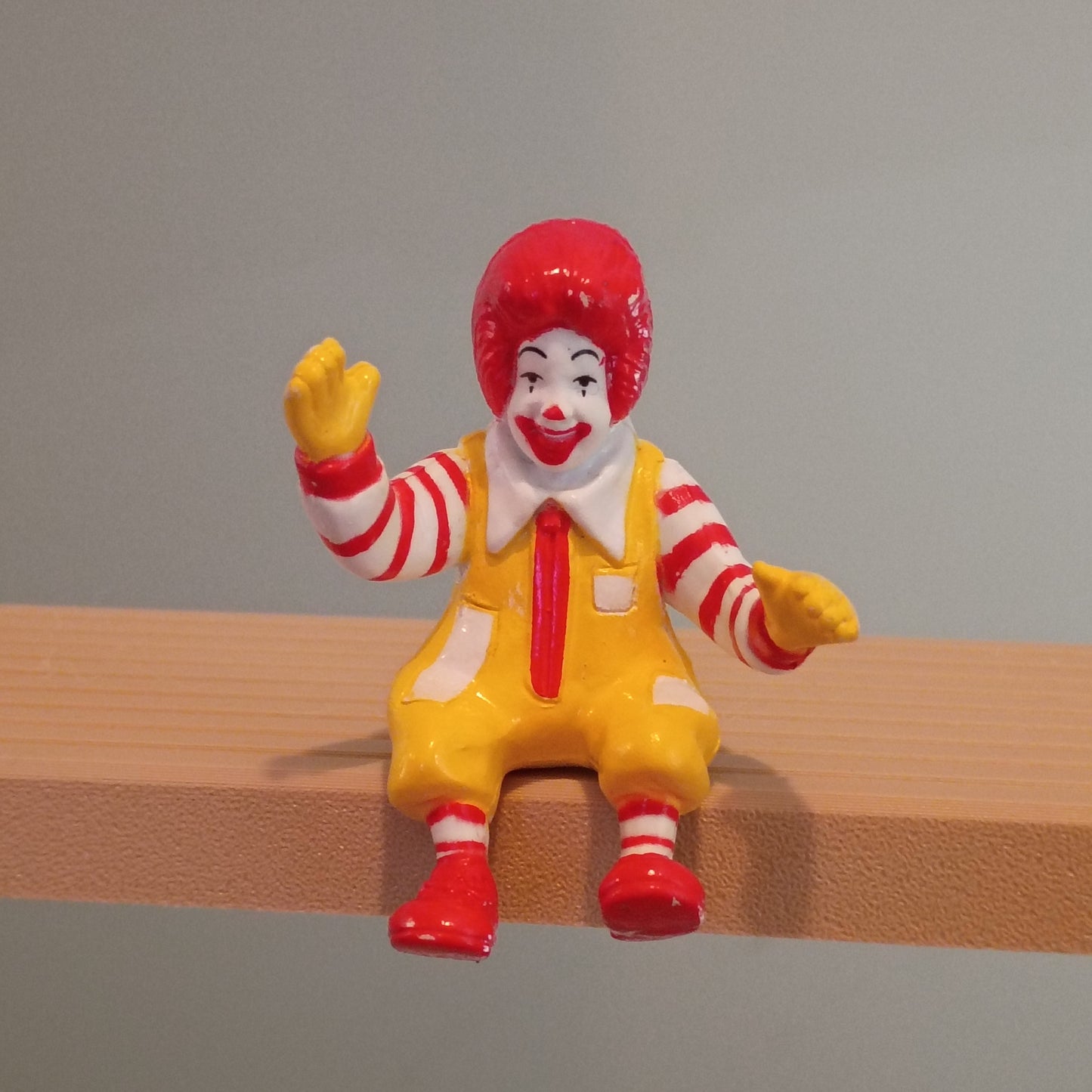 Vintage 1990 McDonalds Happy Meal Ronald McDonald Sitting Figure Toy