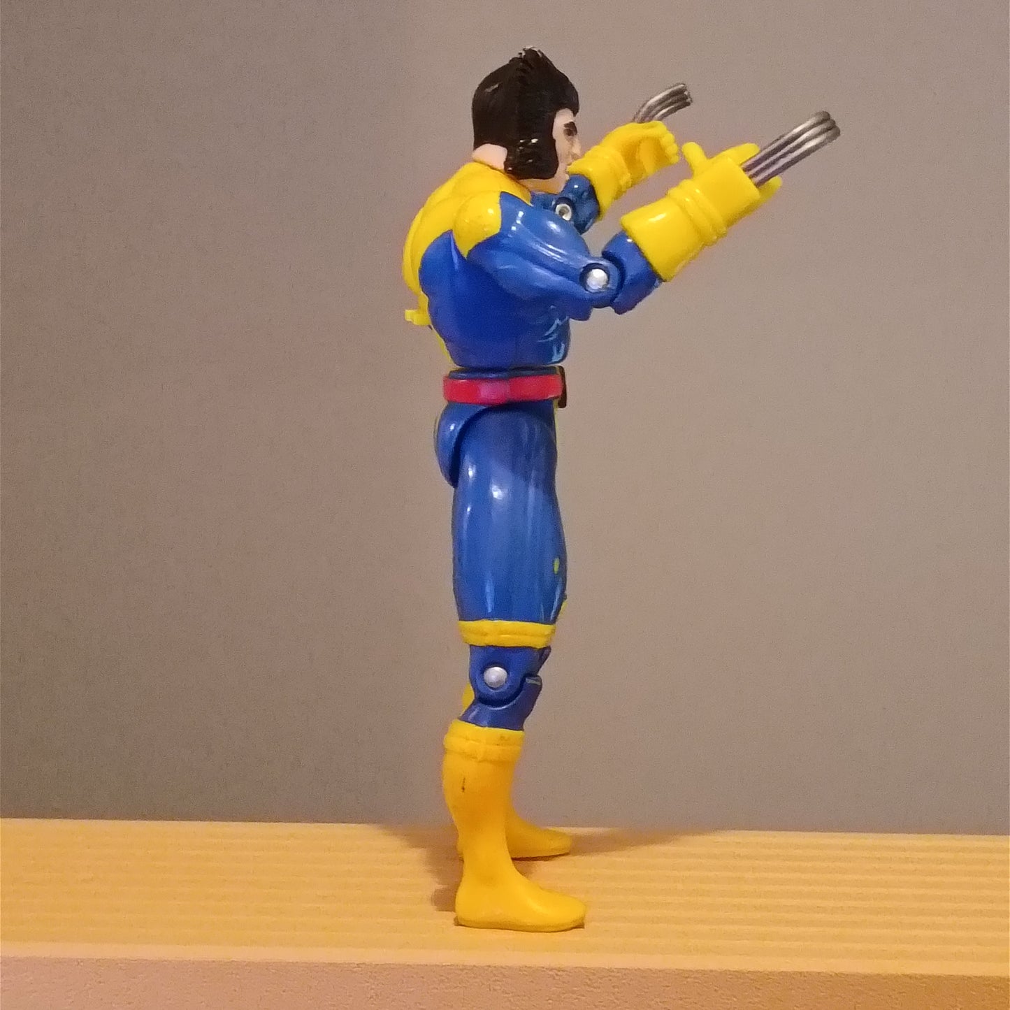 Vintage 1992 ToyBiz Uncanny X-Men Wolverine Unmasked 5 Inch Action Figure