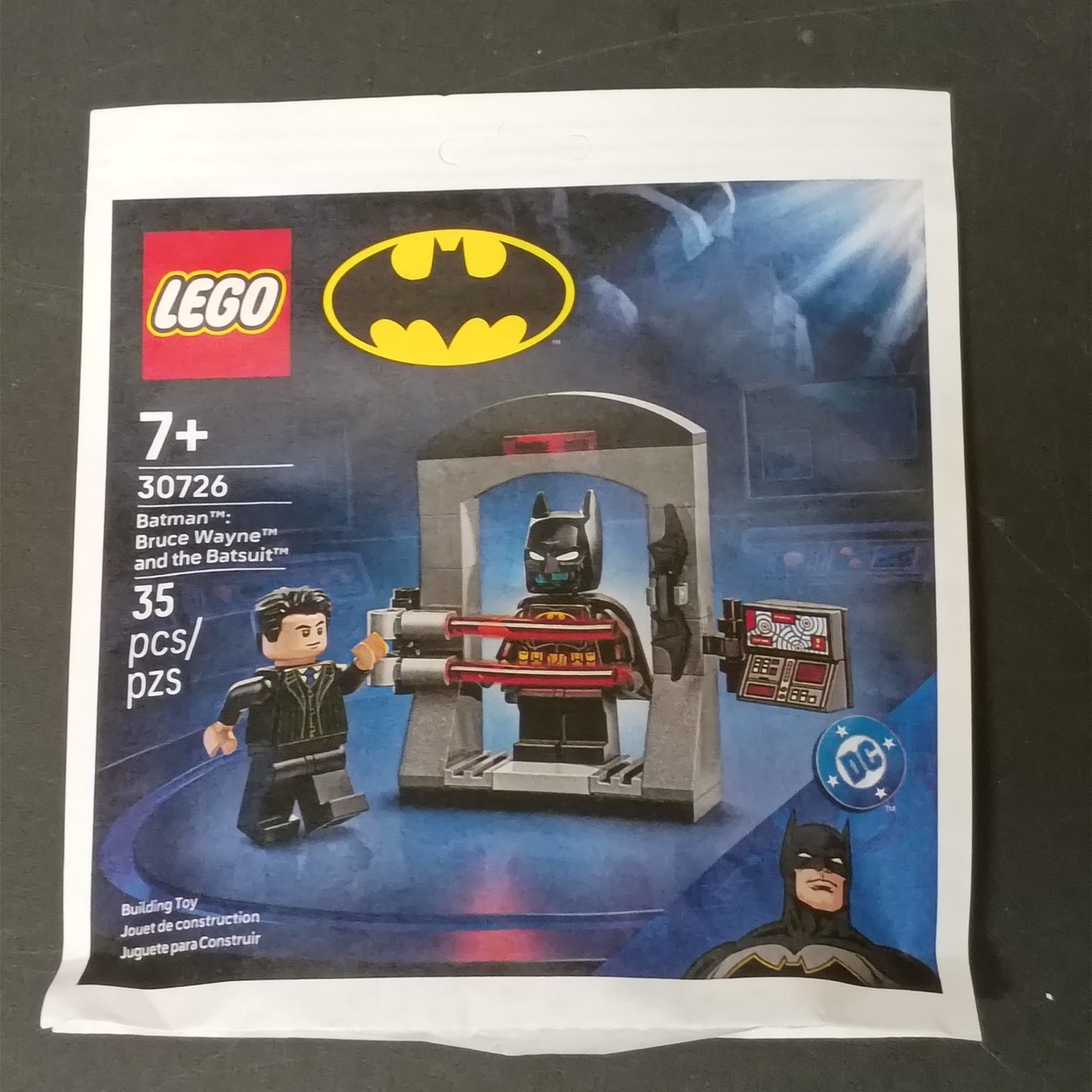 LEGO DC Batman Bruce Wayne and the Batsuit (30726) 2 Minifigures Batcave
