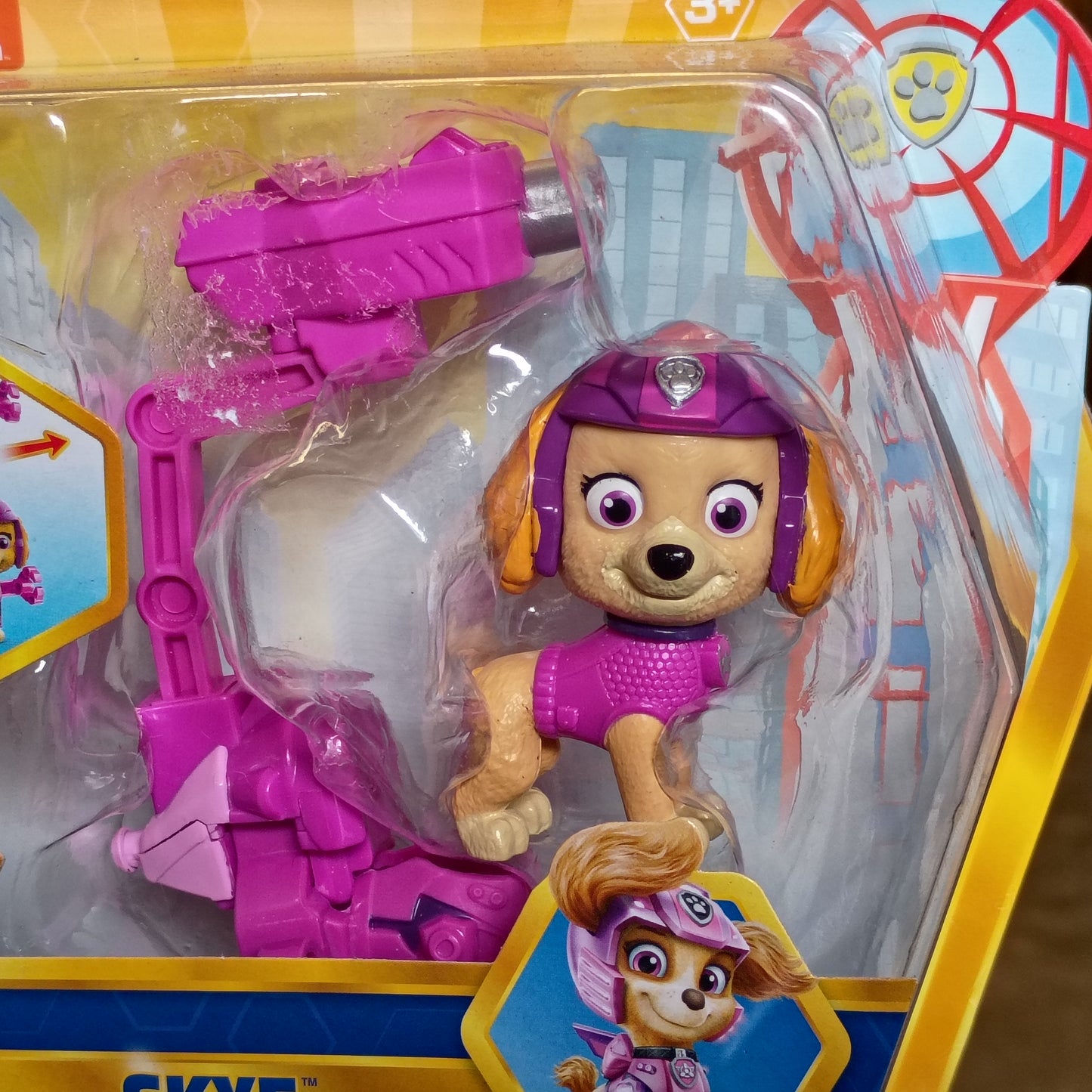 Paw Patrol The Movie Skye Figure With Transforming Backpack & Launchers